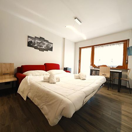 Hostdomus - City Center Apartment Сестрієре Екстер'єр фото