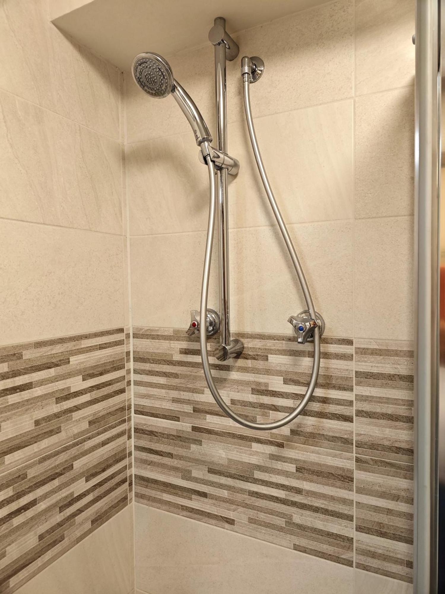Hostdomus - City Center Apartment Сестрієре Екстер'єр фото